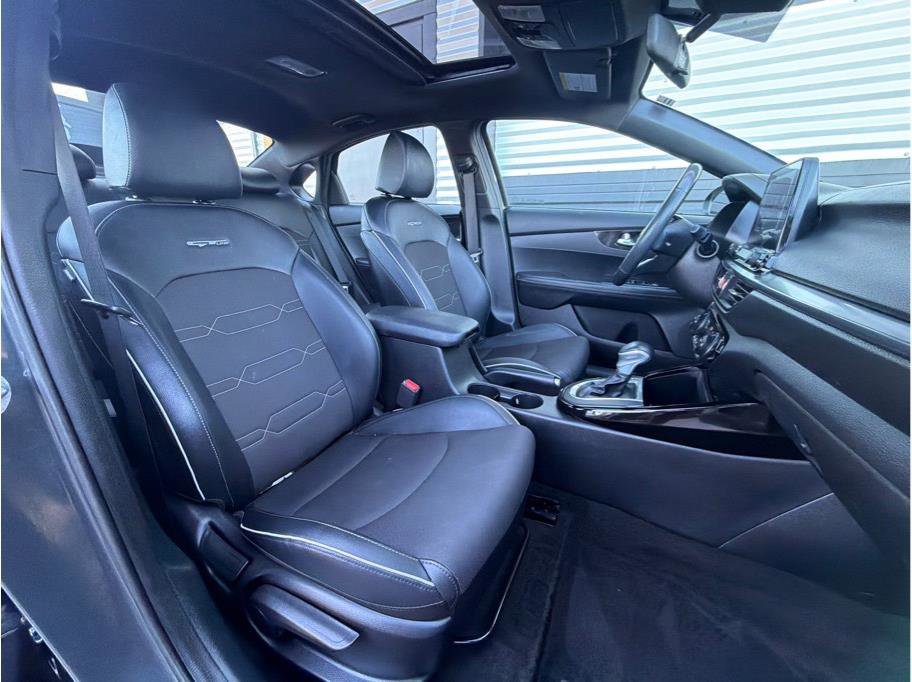 Used 2020 Kia Forte GT-Line w/ GT-Line Premium Package image 21