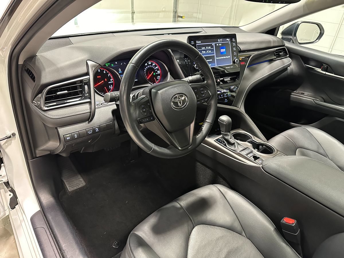 Used 2022 Toyota Camry XSE w/ Carpet Mat Package (TMS) FWD image 27