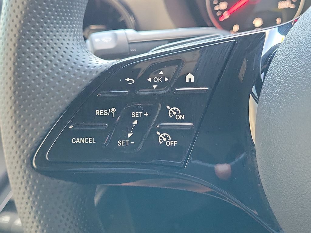Used 2025 Mercedes-Benz Sprinter 2500 image 18