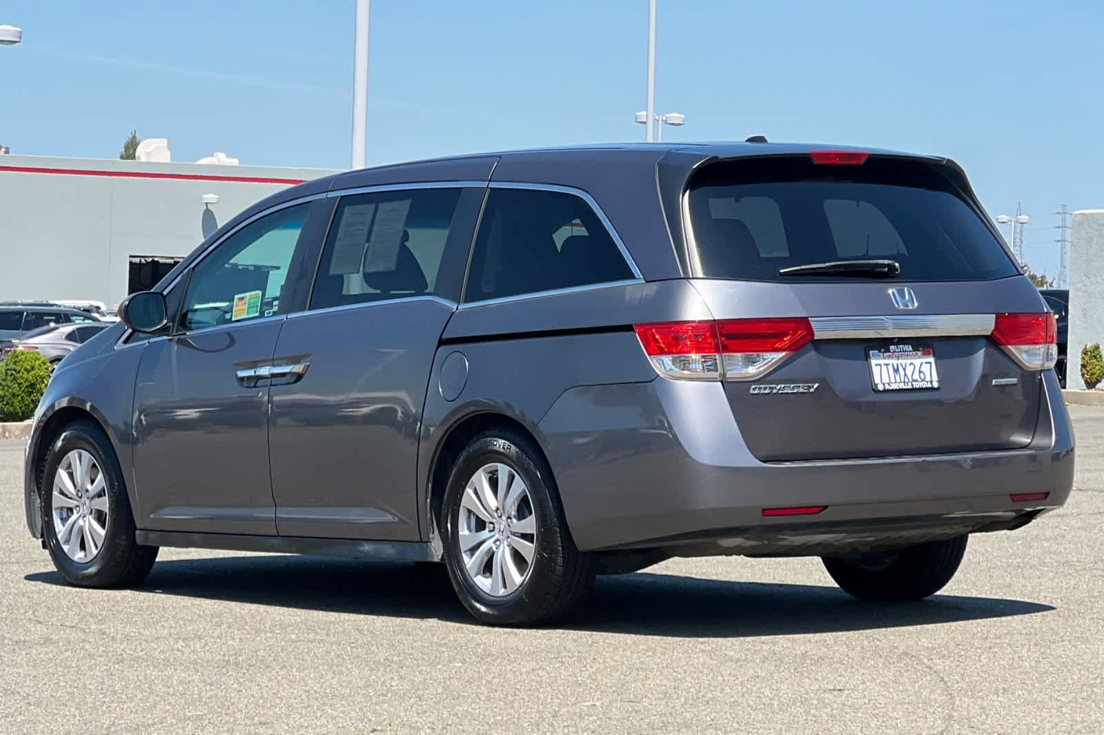 Used 2016 Honda Odyssey SE image 7