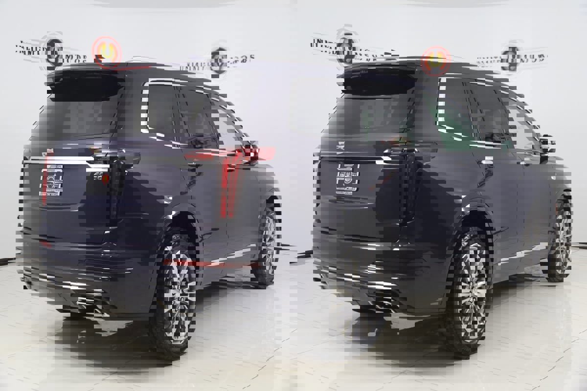 Used 2024 Cadillac XT6 Premium Luxury w/ Technology Package image 3