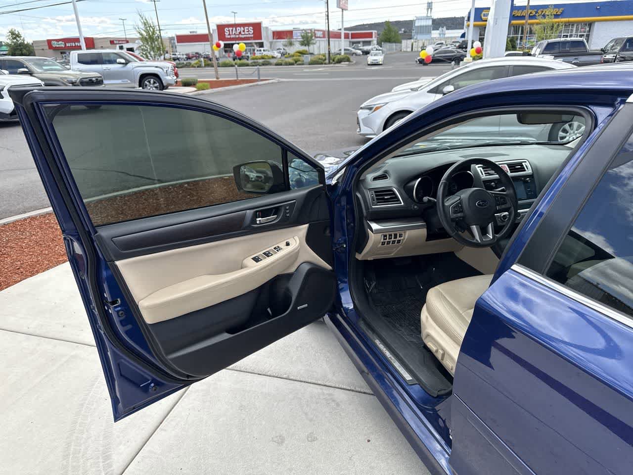 Used 2017 Subaru Legacy 2.5i Limited AWD/4WD image 10