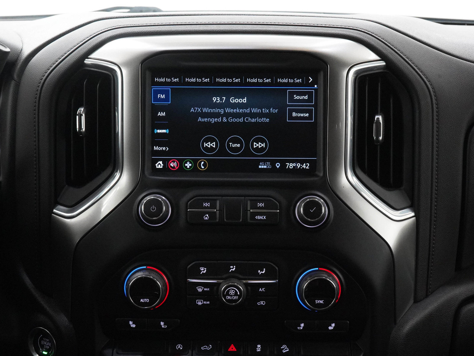 Used 2021 Chevrolet Silverado 1500 LT w/ Z71 Off-Road Package AWD/4WD image 15
