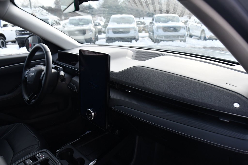 Used 2025 Ford Mustang Mach-E Premium image 15