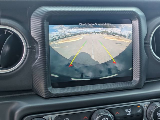 Used 2021 Jeep Wrangler Unlimited Sahara AWD/4WD image 21