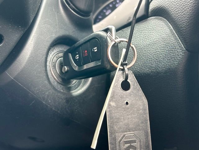 Used 2019 Toyota RAV4 LE w/ All Weather Liner Package AWD/4WD image 28