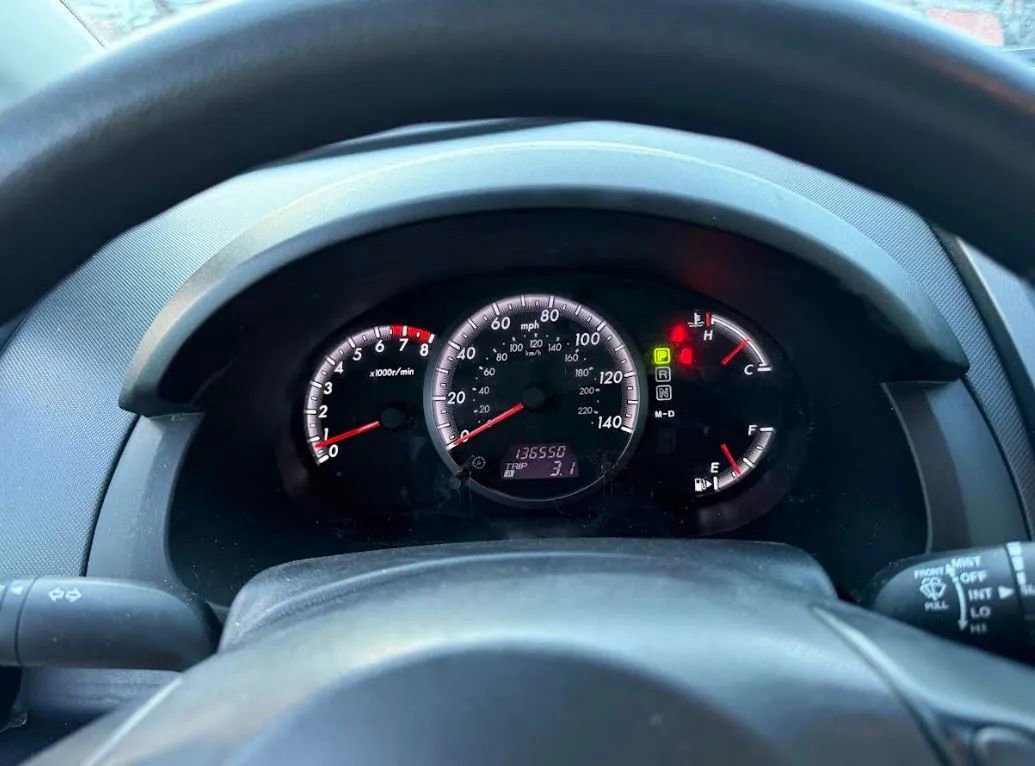 Used 2010 MAZDA MAZDA5 Sport image 10