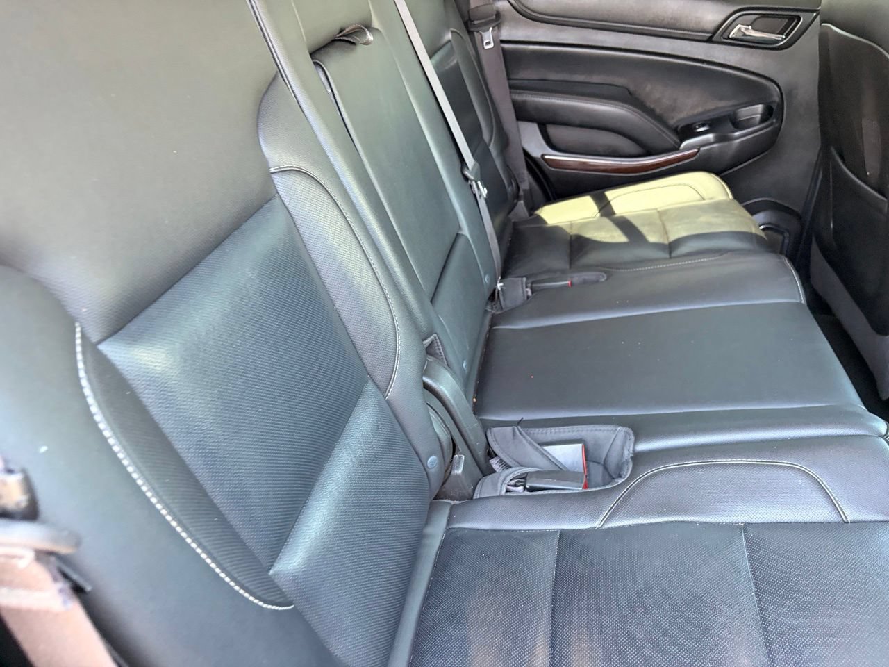 Used 2016 GMC Yukon SLT w/ Open Road Package AWD/4WD image 13