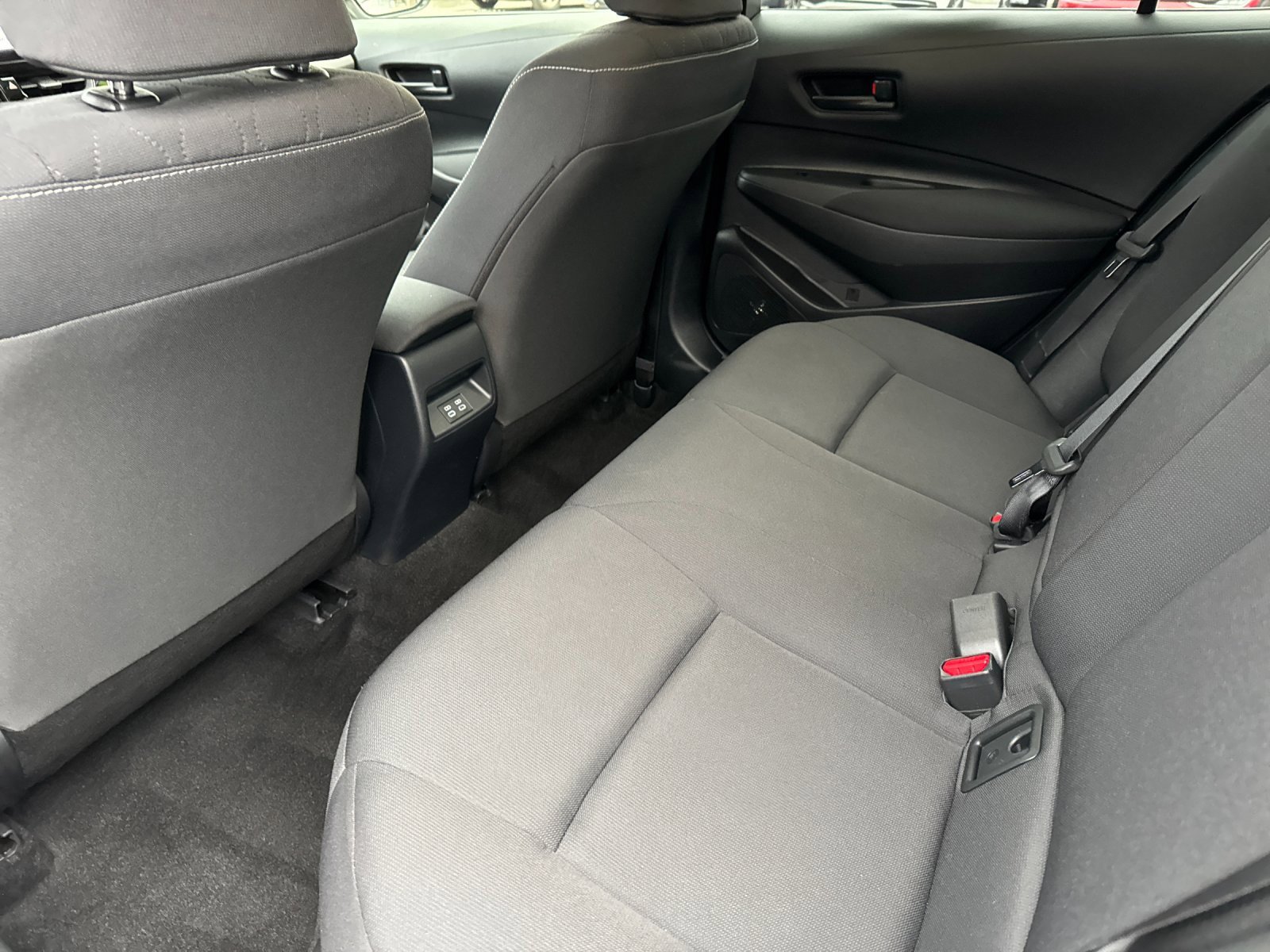 Used 2023 Toyota Corolla LE image 12