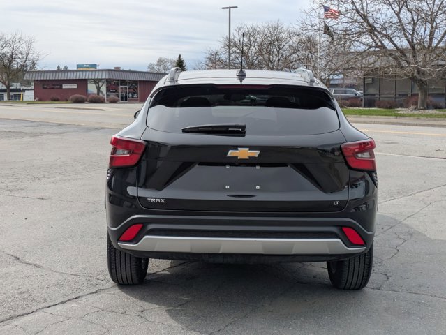 Used 2025 Chevrolet Trax LT image 7