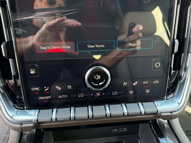 New 2026 GMC Yukon Elevation w/ Elevation Premium Package image 27