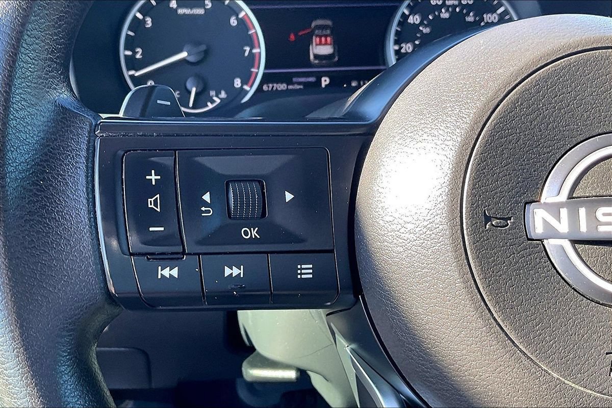 Used 2023 Nissan Rogue S FWD image 15