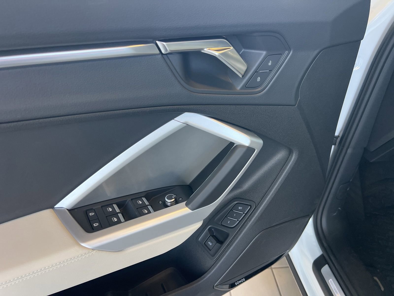 Used 2025 Audi Q3 2.0T Premium Plus w/ Premium Plus Package image 28