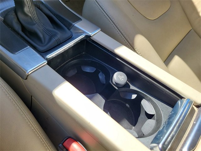 Used 2015 Volvo XC60 T6 w/ Proximity Package image 28