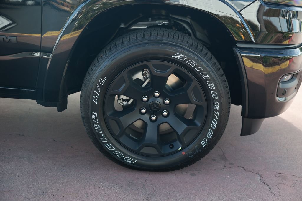 New 2026 RAM 1500 4x4 Crew Cab image 8