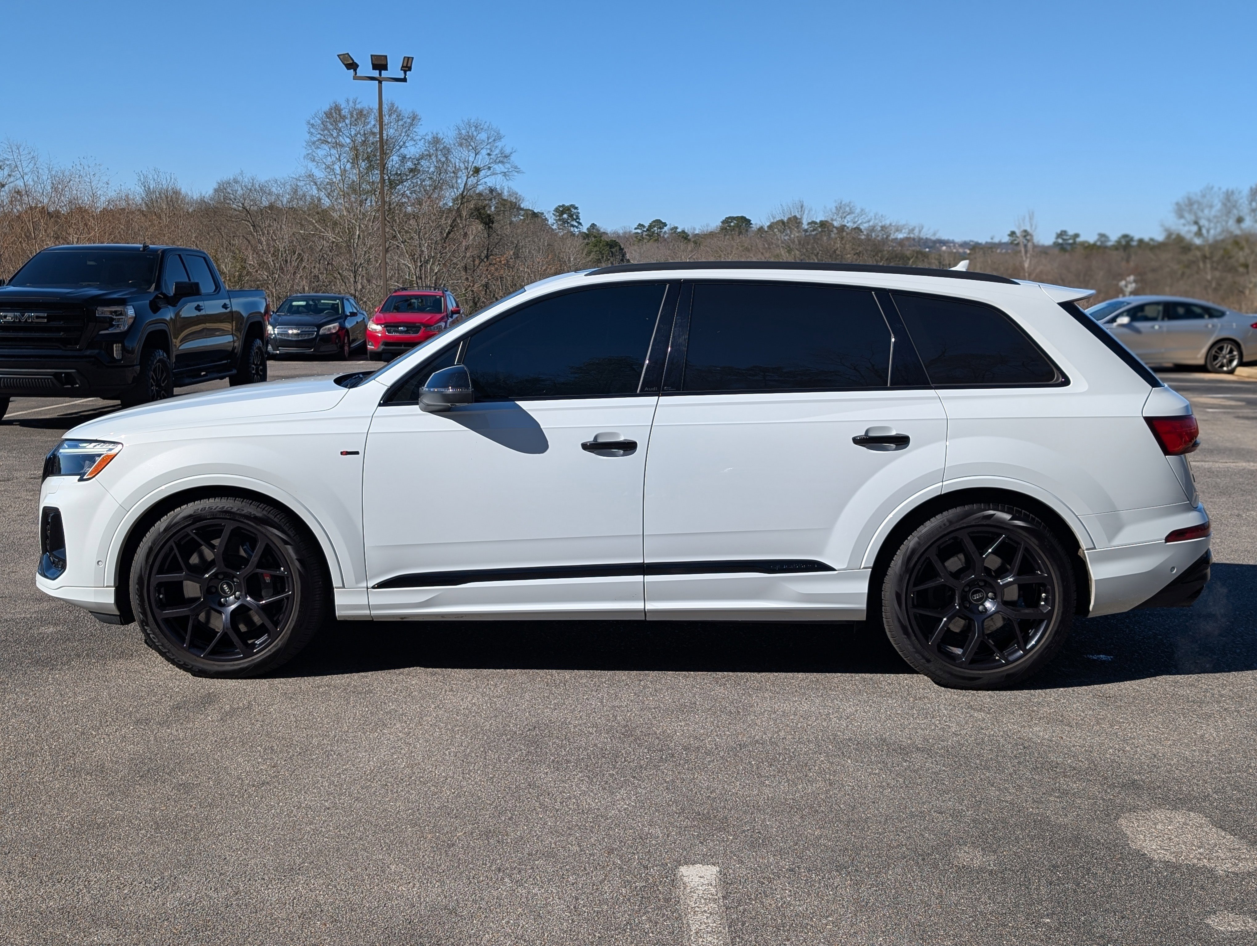 Used 2025 Audi SQ7 Premium Plus w/ Executive Package image 6