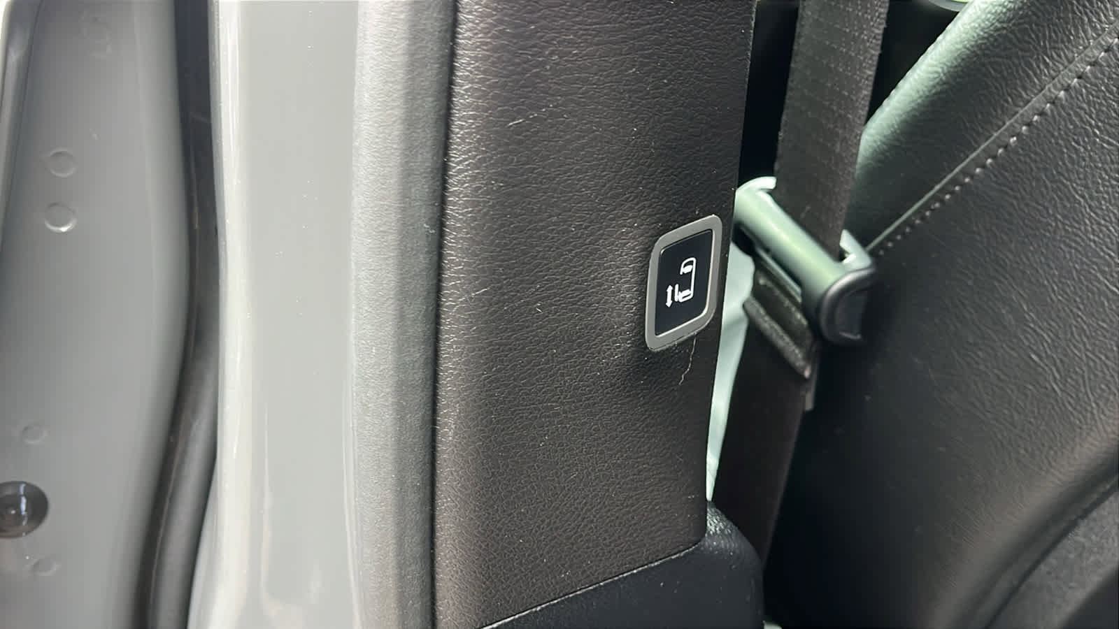 Used 2020 Chrysler Pacifica Touring-L w/ S Appearance Package image 28