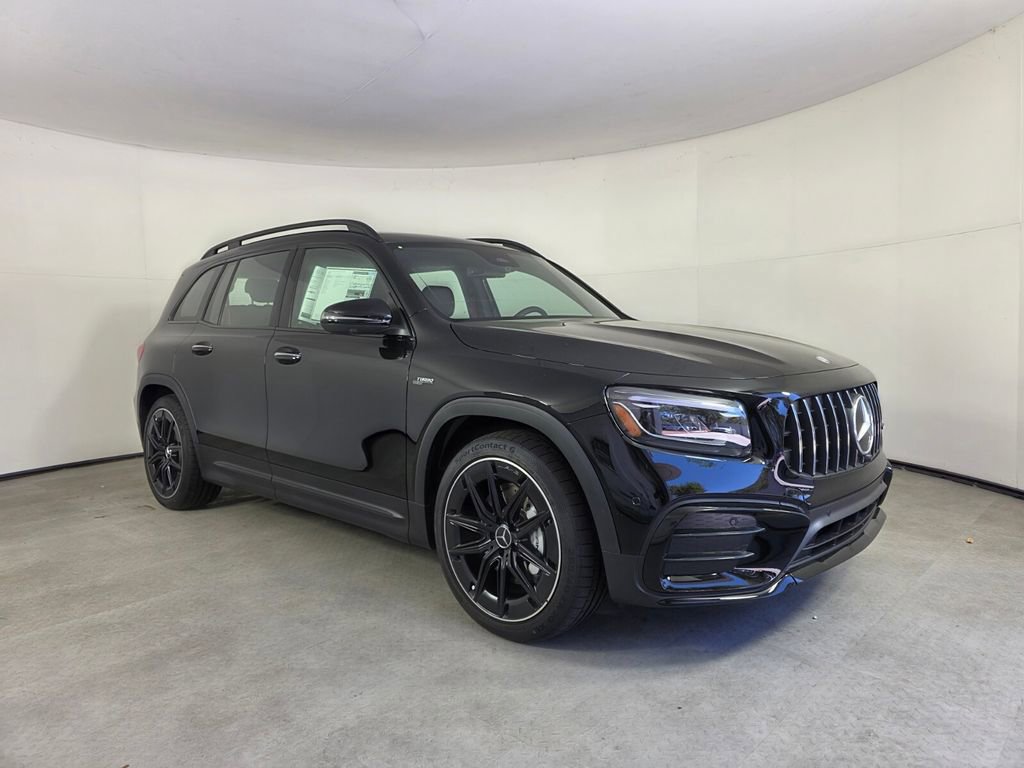 New 2026 Mercedes-Benz GLB 35 AMG 4MATIC image 1