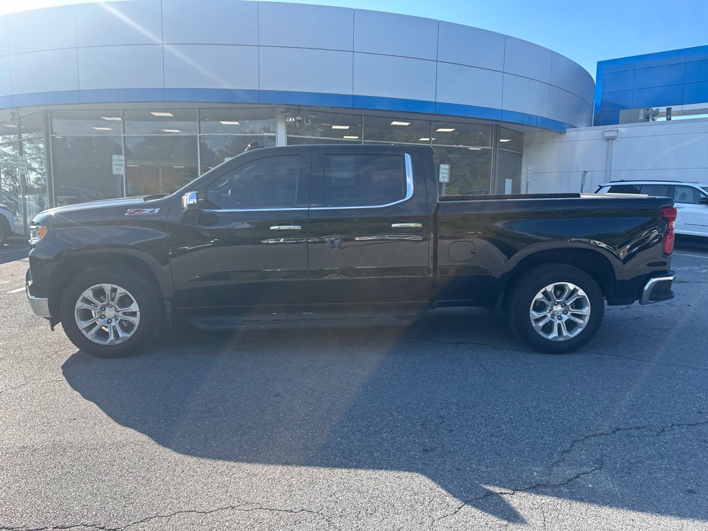 Used 2023 Chevrolet Silverado 1500 LTZ w/ Z71 Off-Road Package AWD/4WD image 8
