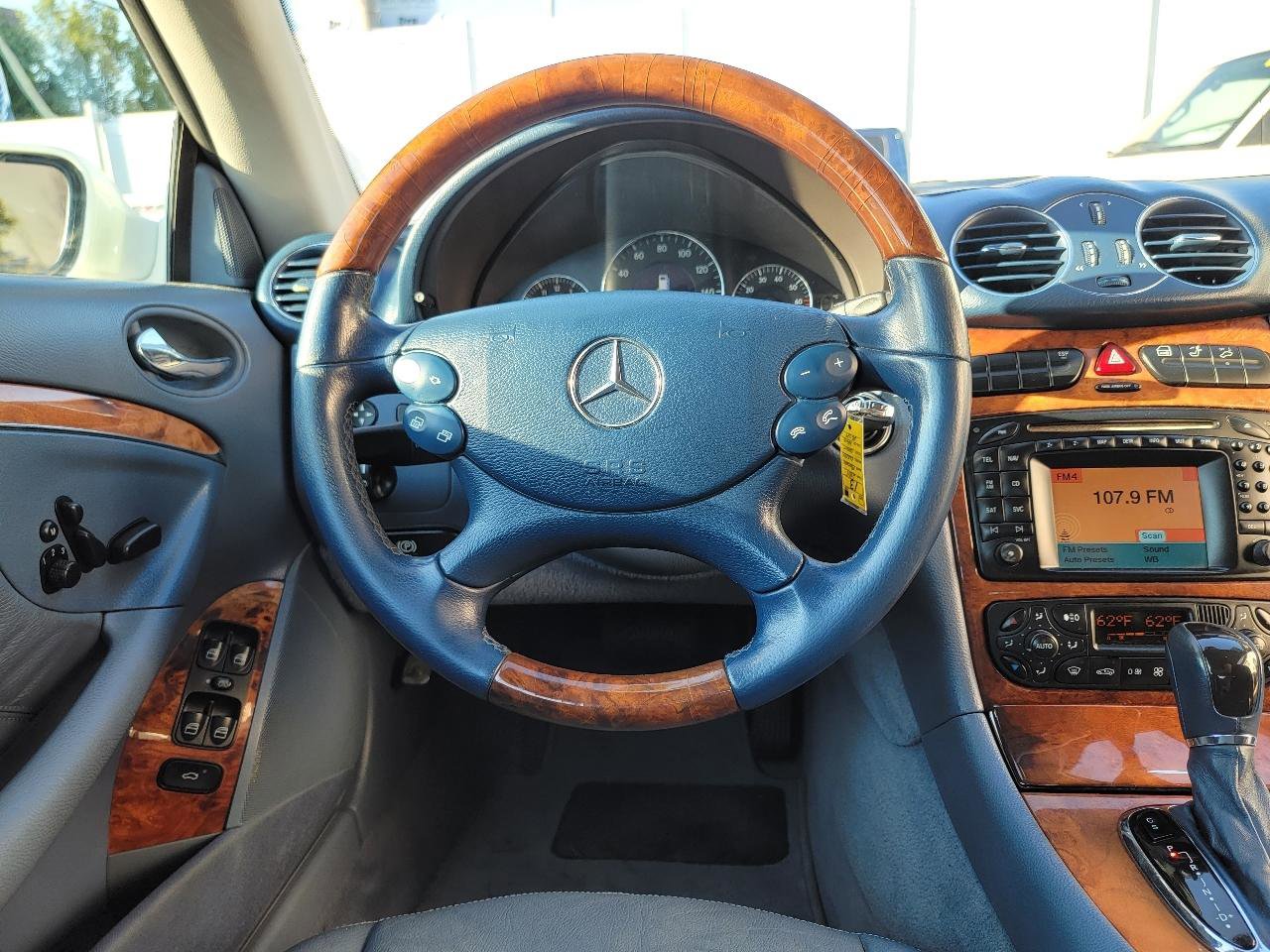Used 2004 Mercedes-Benz CLK 500 Cabriolet image 21