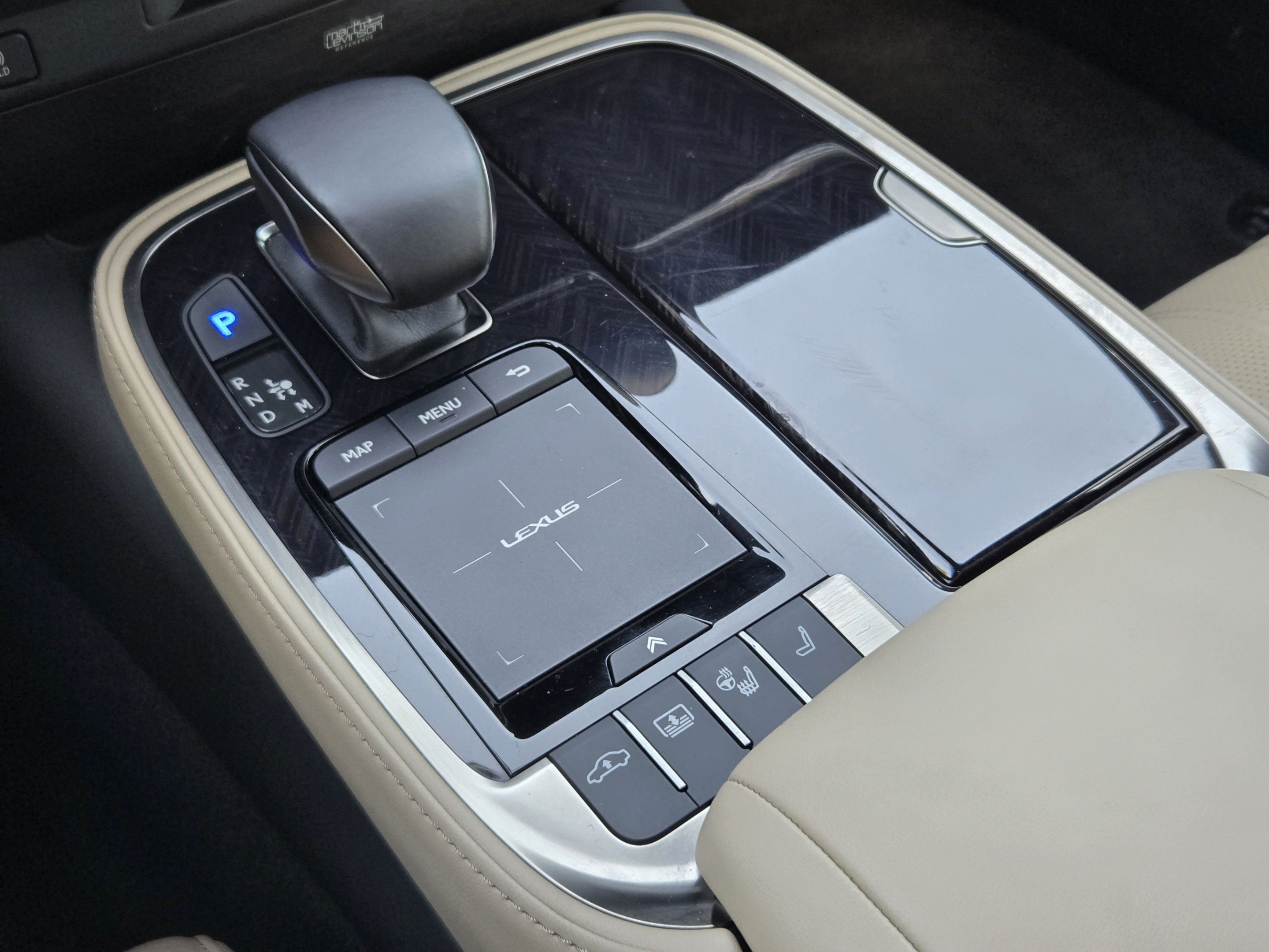 Used 2022 Lexus LS 500 w/ Interior Upgrade Package RWD image 18