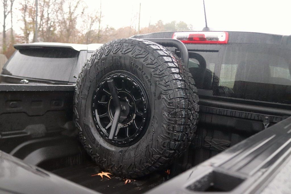 New 2024 GMC Canyon AT4X w/ AT4X AEV Edition image 4