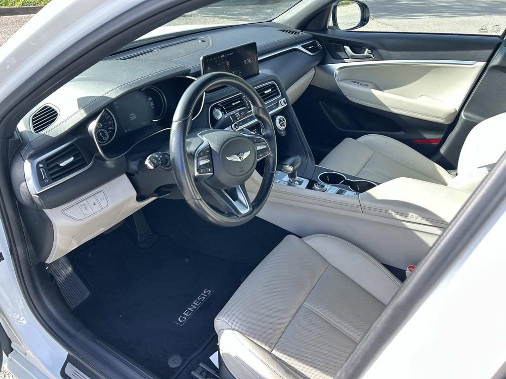 Used 2022 Genesis G70 2.0T image 13