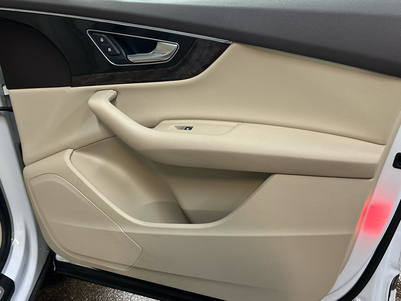 Used 2017 Audi Q7 3.0T Premium Plus image 18