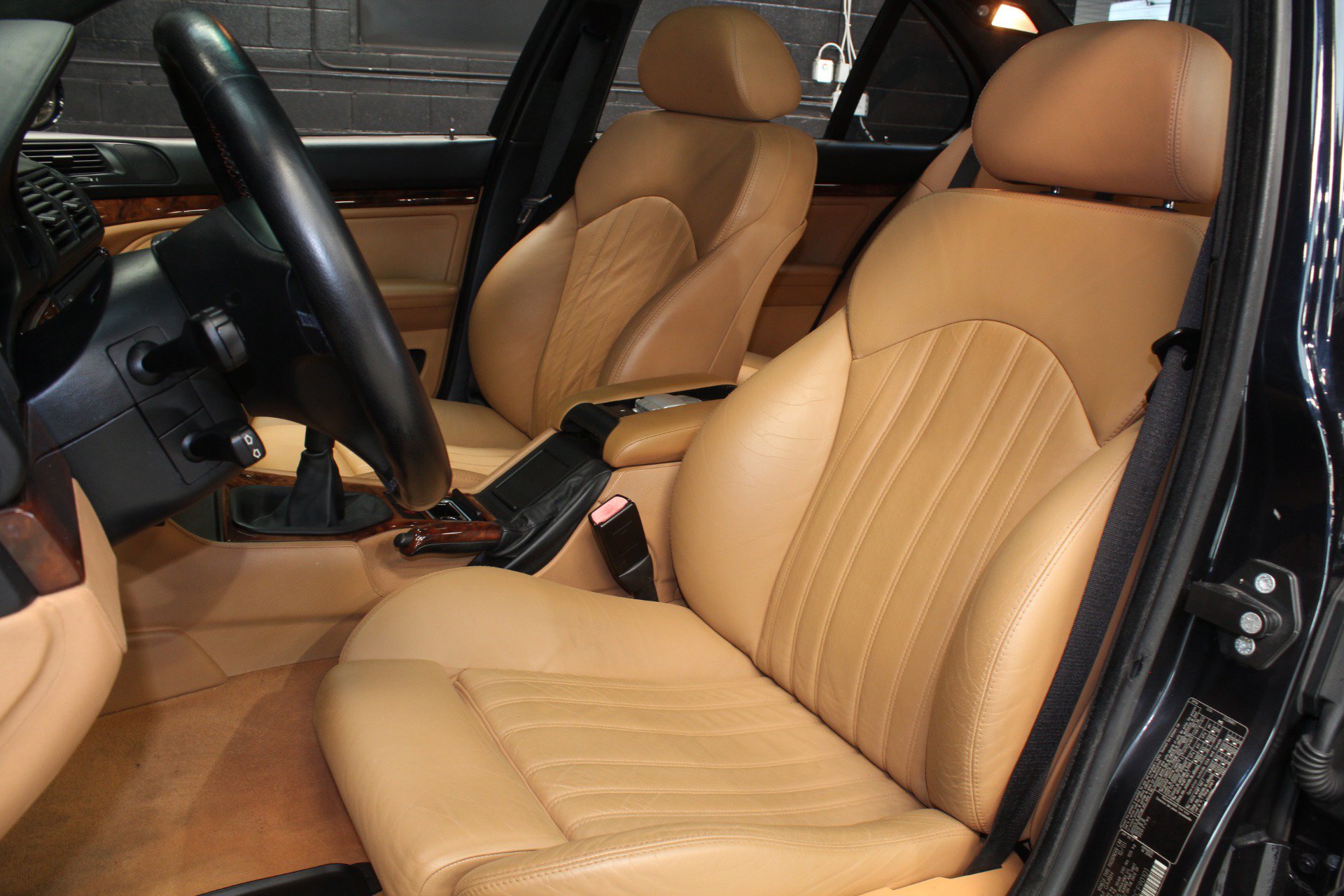 Used 2002 BMW M5 RWD image 42