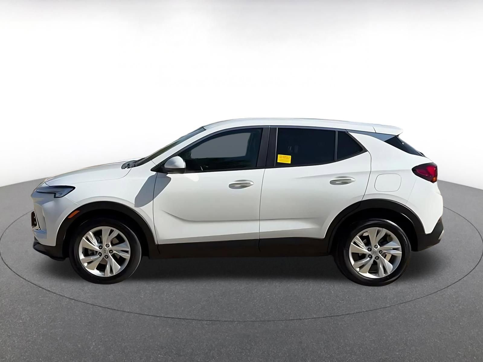 Used 2025 Buick Encore GX Preferred FWD image 9