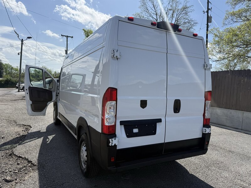 Used 2021 RAM ProMaster 2500 image 14