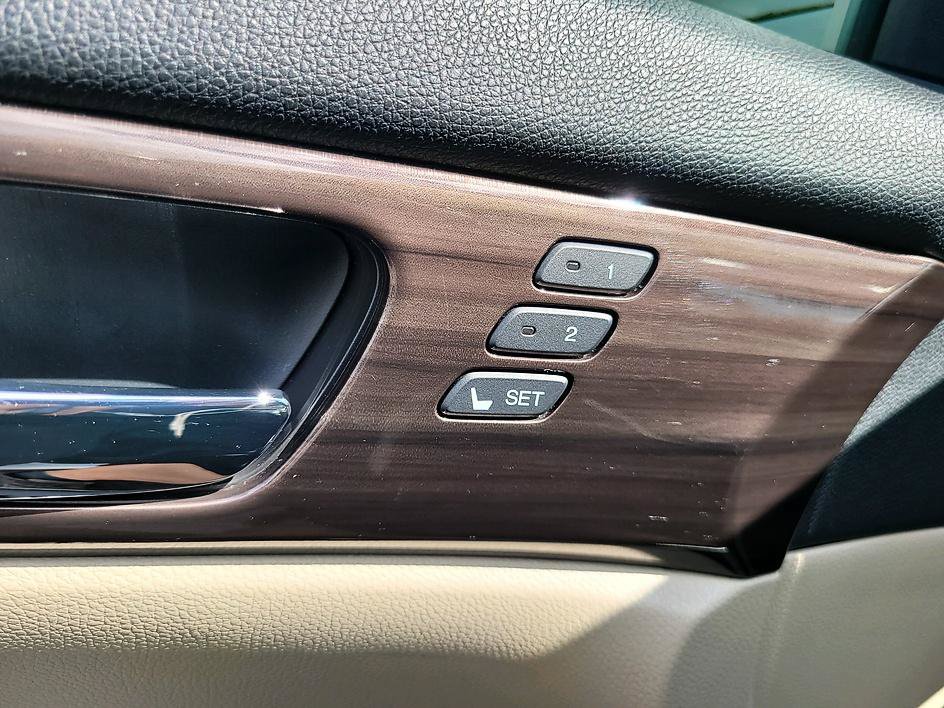 Used 2017 Honda Accord EX-L image 51