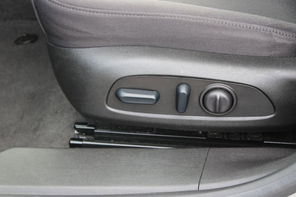 Used 2024 Chevrolet Malibu LT FWD image 18
