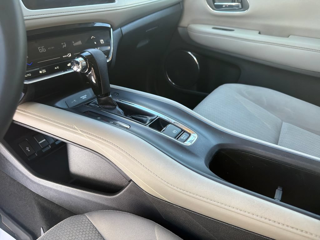 Used 2017 Honda HR-V EX image 24