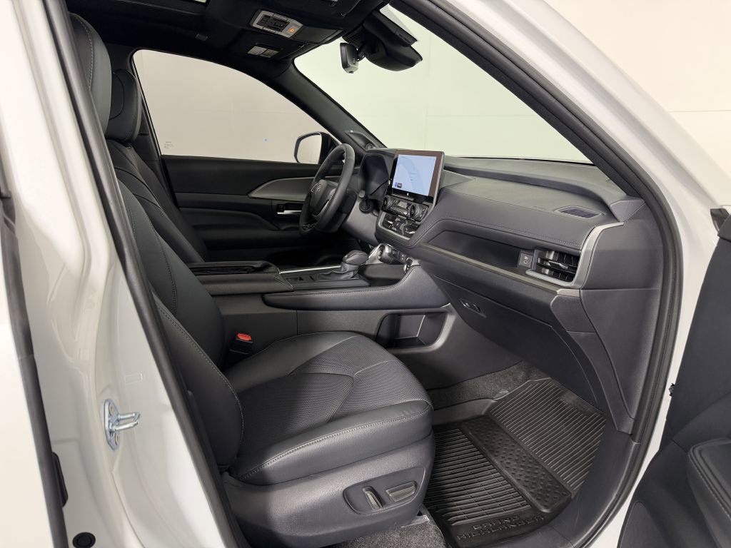Used 2026 Toyota Grand Highlander AWD Hybrid image 20
