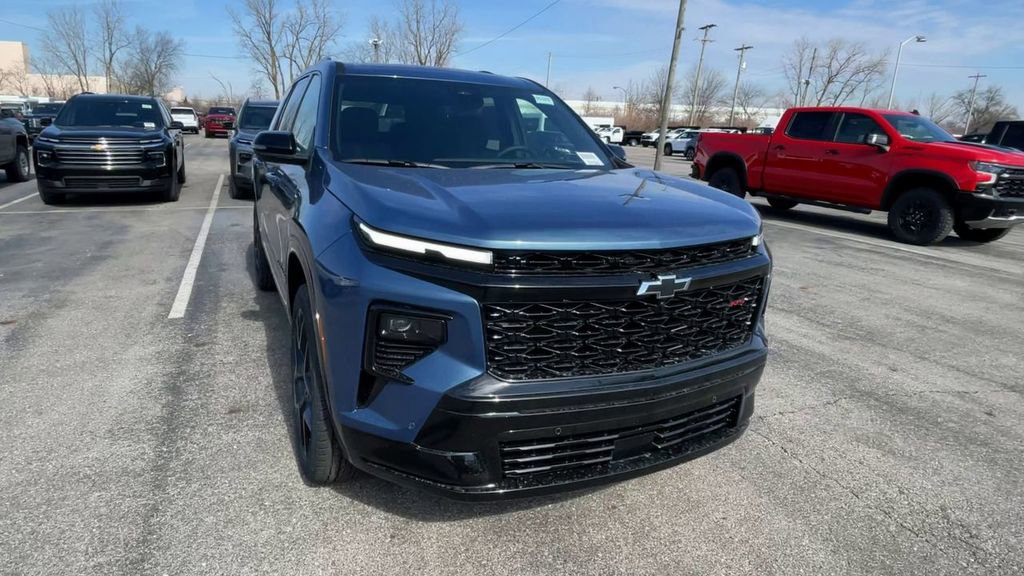 New 2026 Chevrolet Traverse RS w/ LPO, Floor Liner Package image 4