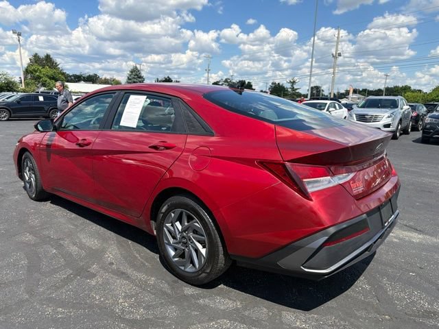 Used 2024 Hyundai Elantra SEL FWD image 5