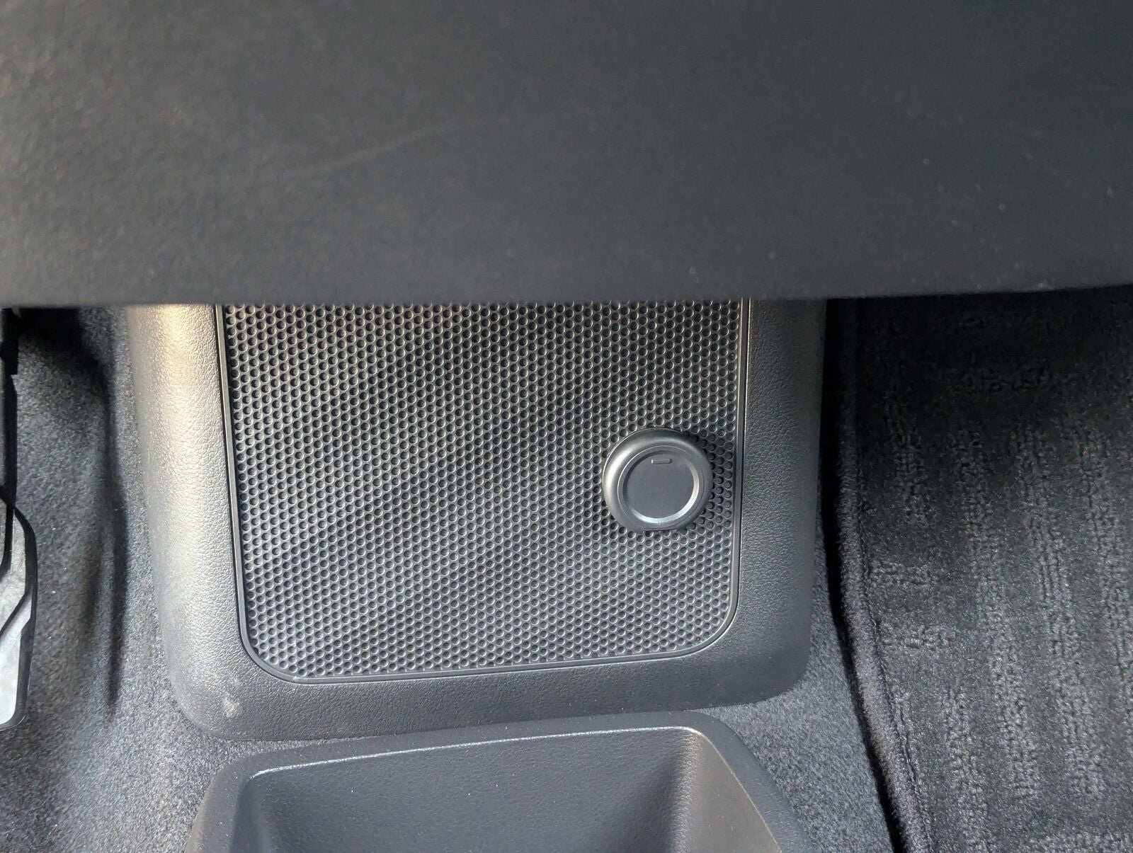 New 2026 Nissan Leaf SV+ FWD image 19