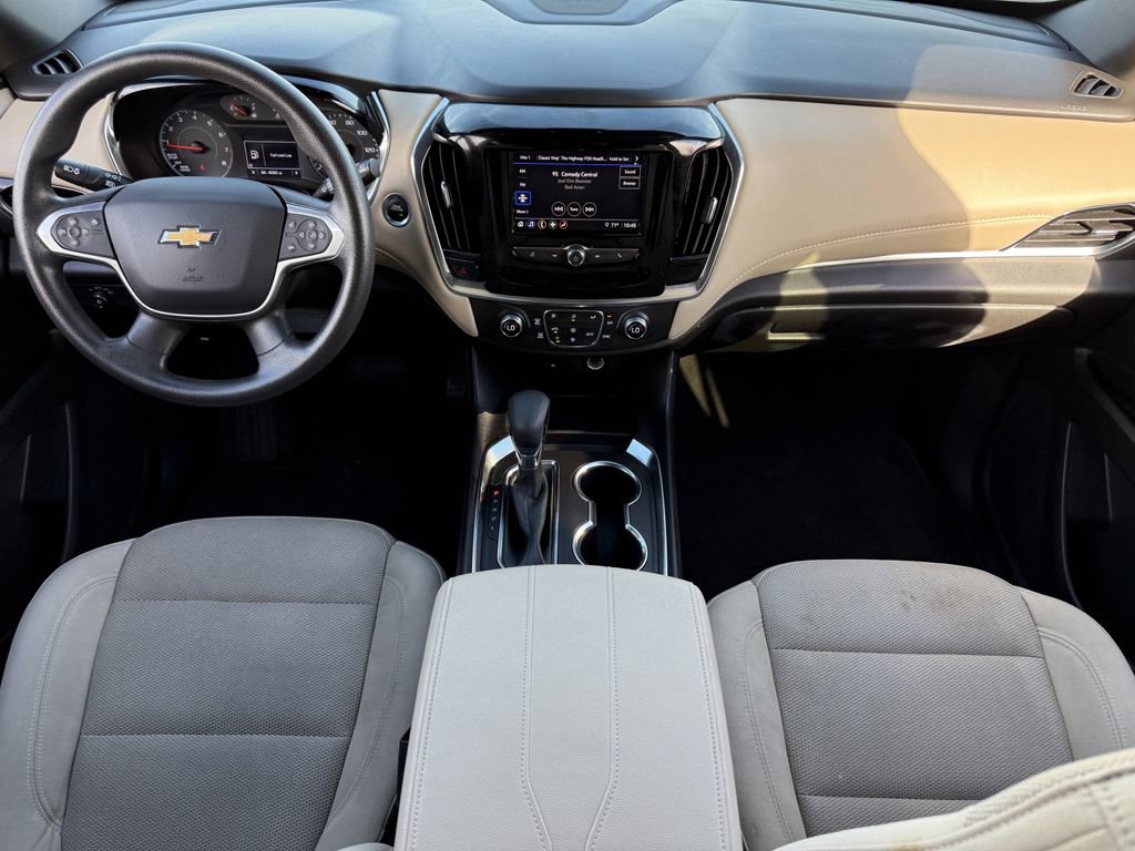 Used 2023 Chevrolet Traverse LS FWD image 10