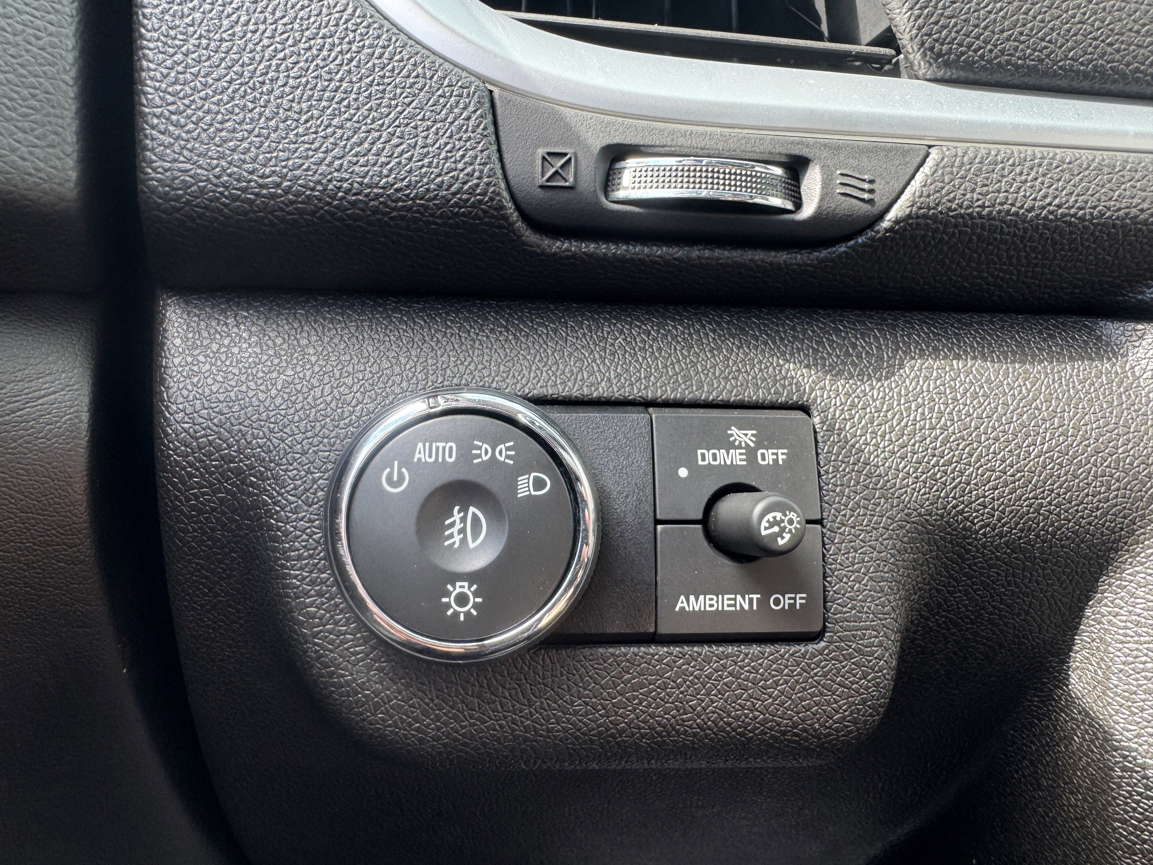 Used 2017 Chevrolet Traverse LT image 30