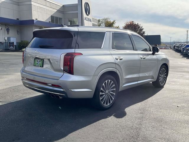 Used 2024 Hyundai Palisade Calligraphy image 3