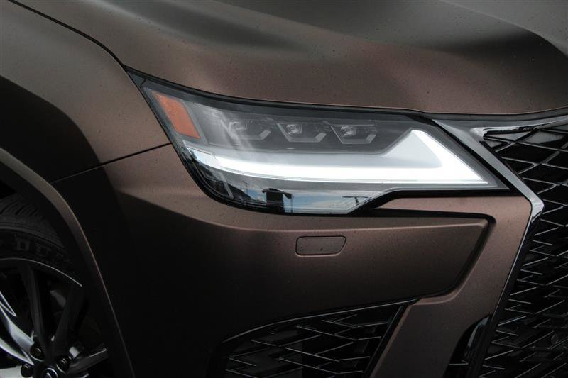 Used 2024 Lexus LX 600 F Sport image 35