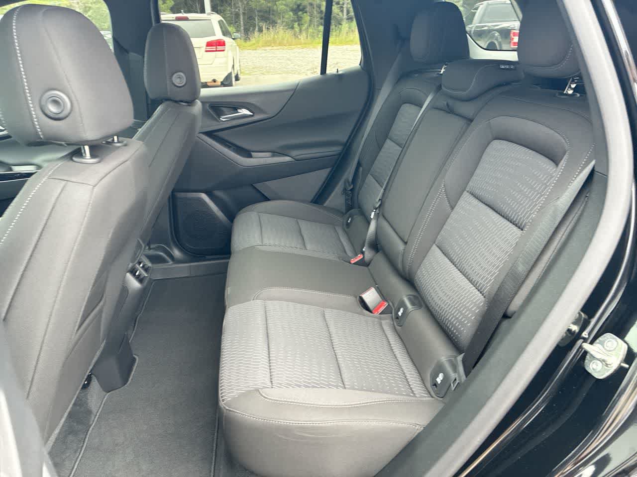 New 2027 Chevrolet Equinox LT w/ Safety and Technology Package FWD image 24