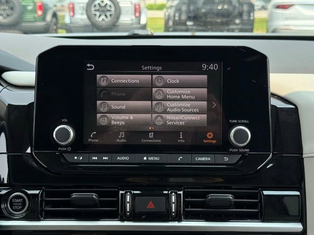 Used 2022 Nissan Pathfinder SV image 24