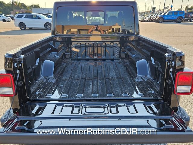 New 2025 Jeep Gladiator Sport image 10