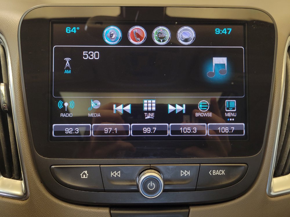 Used 2018 Chevrolet Malibu LT w/ Leather Package FWD image 25