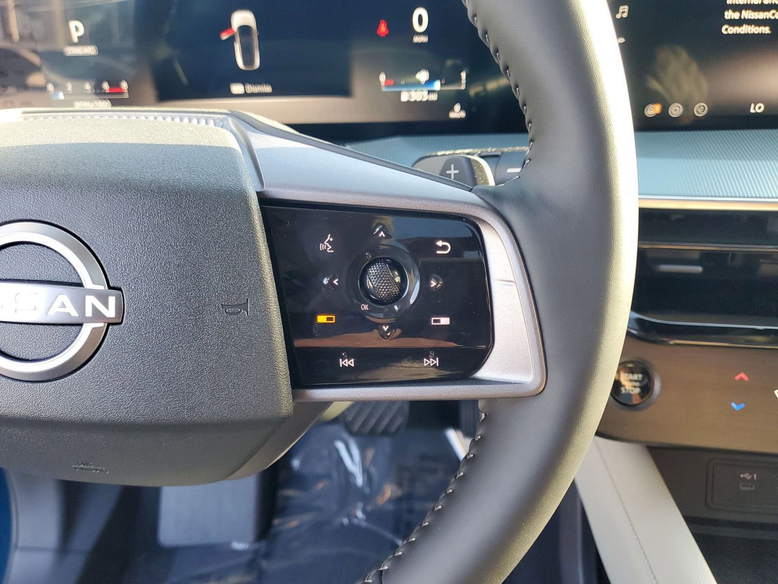New 2026 Nissan Murano Platinum w/ Cargo Package AWD/4WD image 16