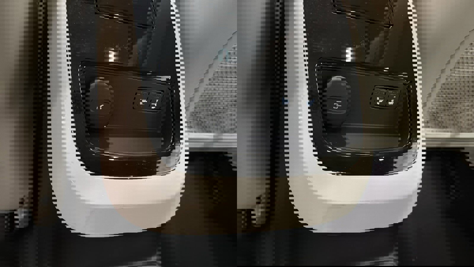 Certified 2024 Volvo S60 T8 Ultimate image 29