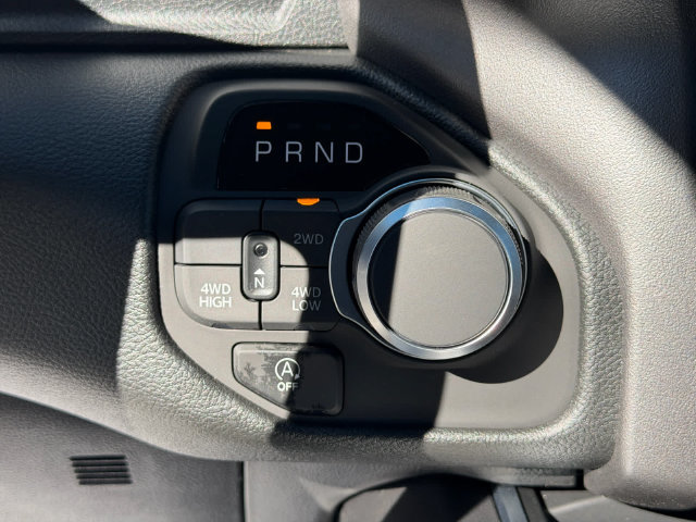 New 2026 RAM 1500 Express AWD/4WD image 19