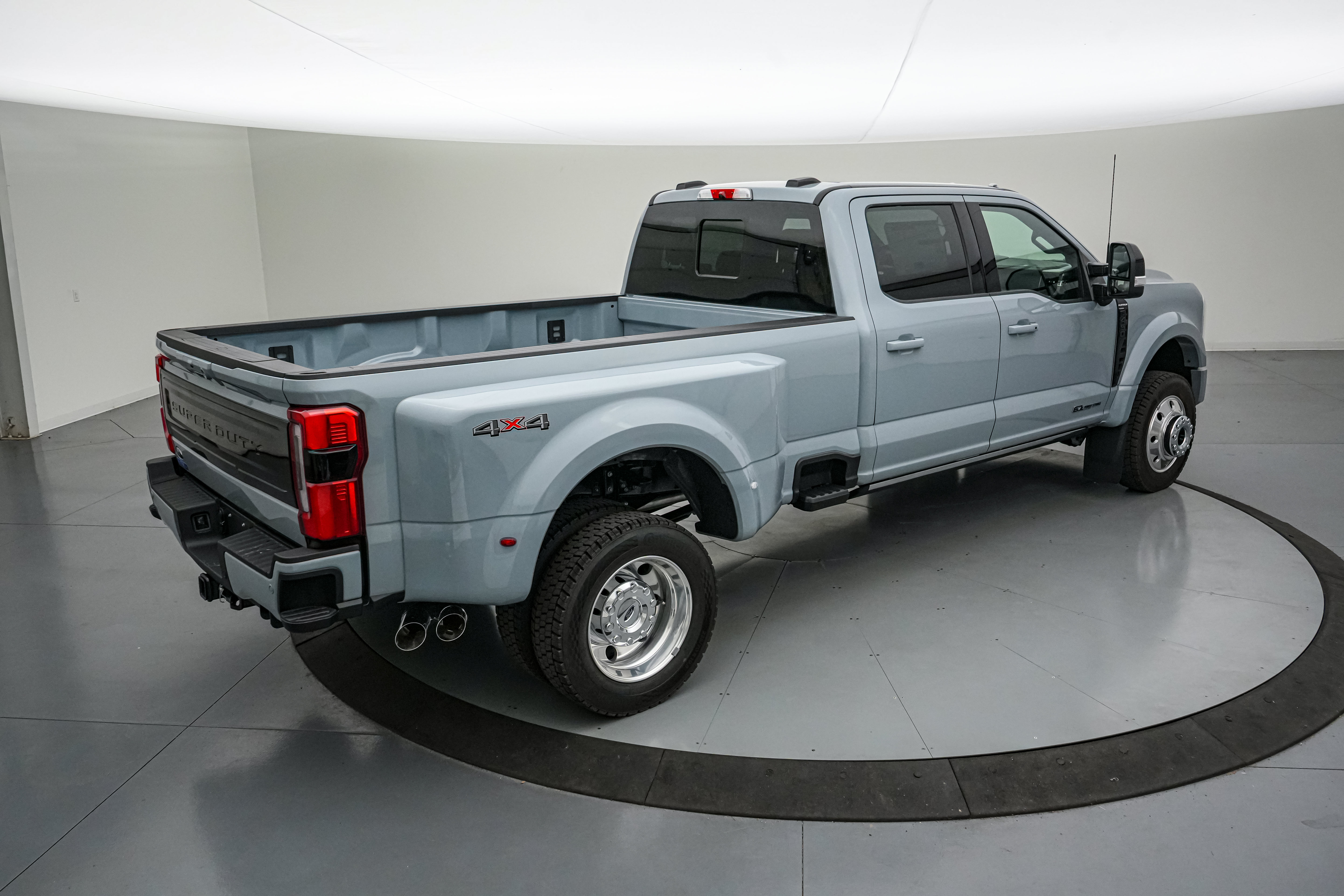 New 2026 Ford F450 Platinum AWD/4WD image 4